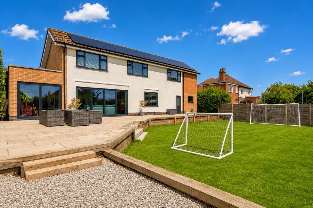 Property photo 3 of 28 d8Feac5E-6E0E-4Bd7-B8E5-Fee77791F4E8.Png