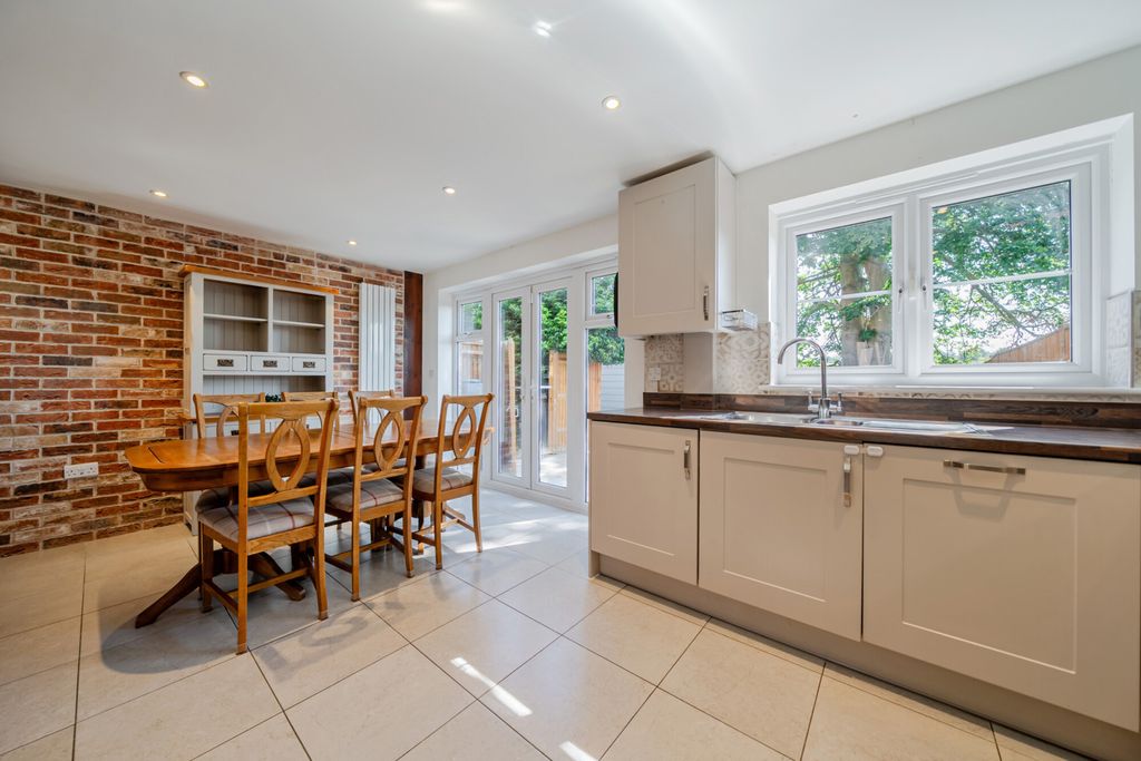 Property photo 2 of 21 Kitchen/Dining