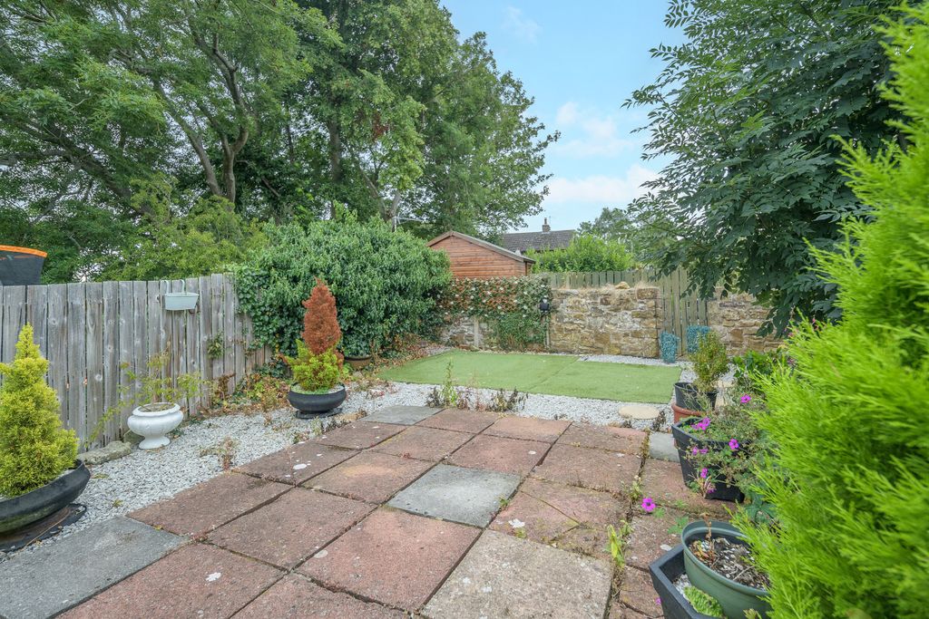 Property photo 2 of 29 Photo 4