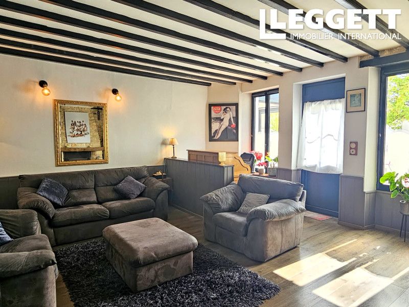 Property photo 2 of 10