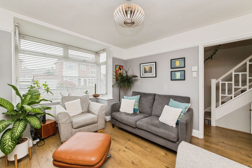 Property photo 3 of 19