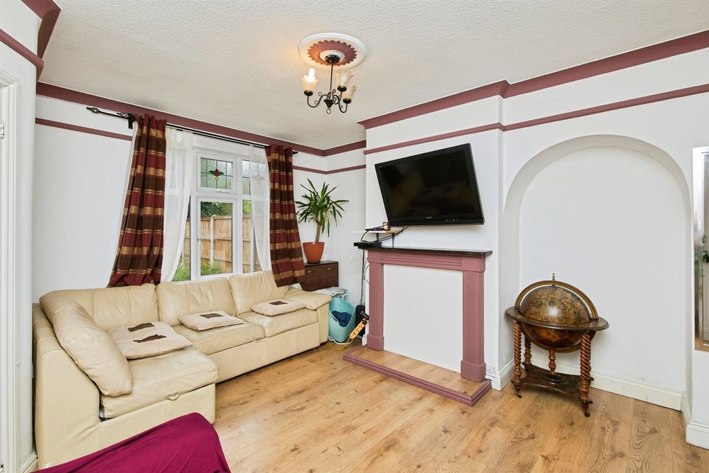 Property photo 3 of 17