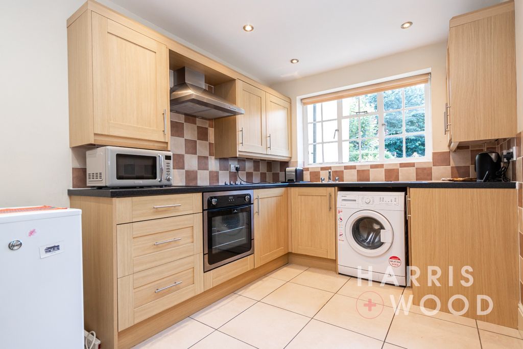 Property photo 2 of 17 4338262