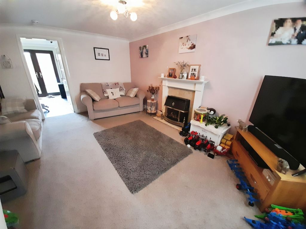 Property photo 3 of 10 Pbox-Img.Jpg