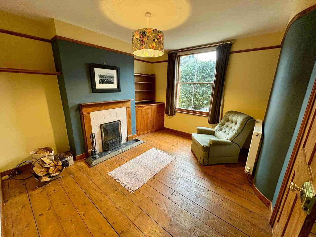 Property photo 2 of 12