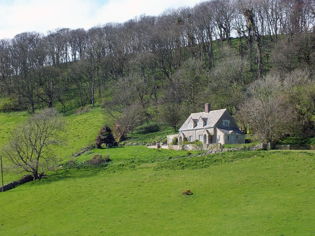 Property photo 1 of 7