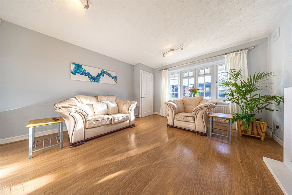 Property photo 3 of 49 Picture No. 05