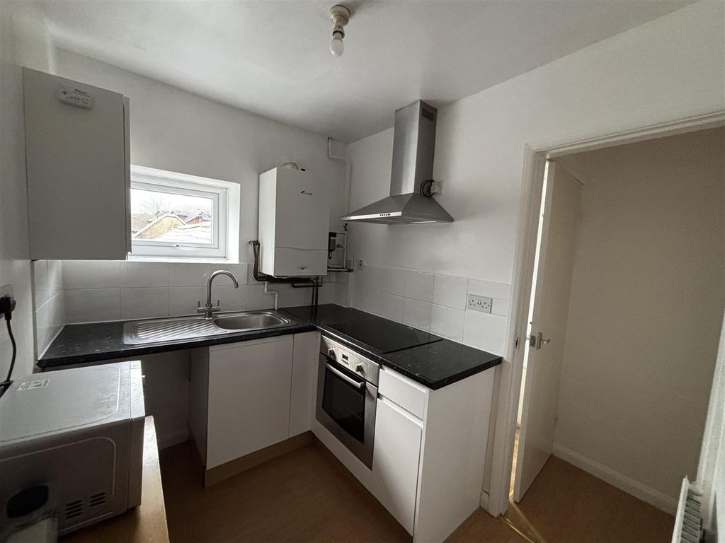 Property photo 3 of 10 Image00034.Jpeg