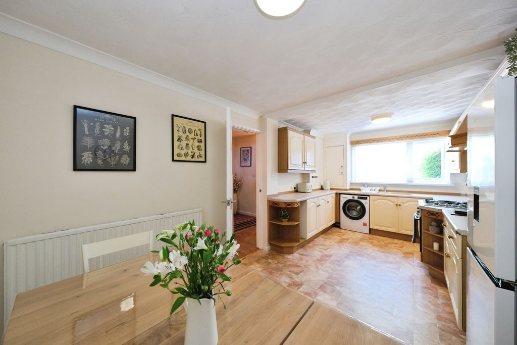 Property photo 3 of 14 Pbox-Img.Jpg