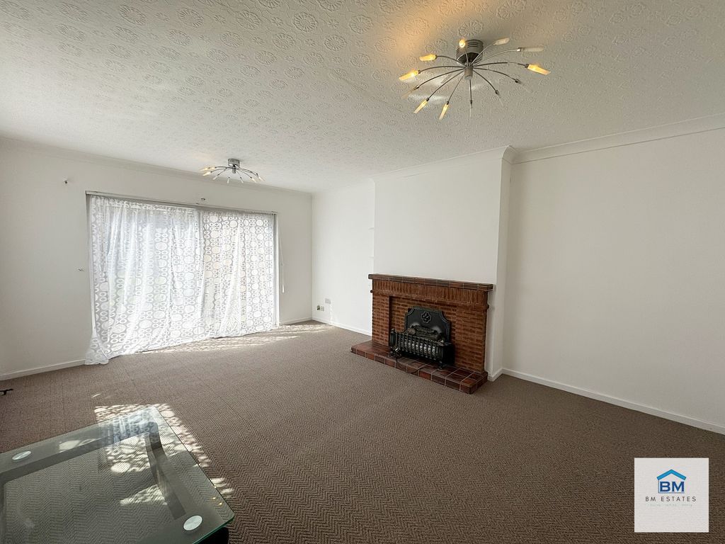 Property photo 3 of 11 Photo 6