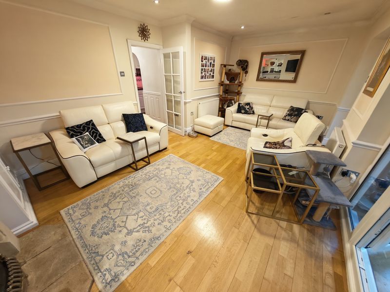 Property photo 3 of 14 Photo 8