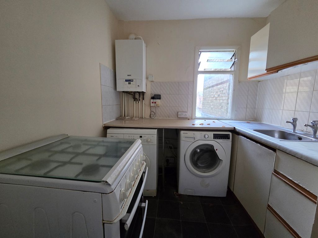 Property photo 2 of 7 Image