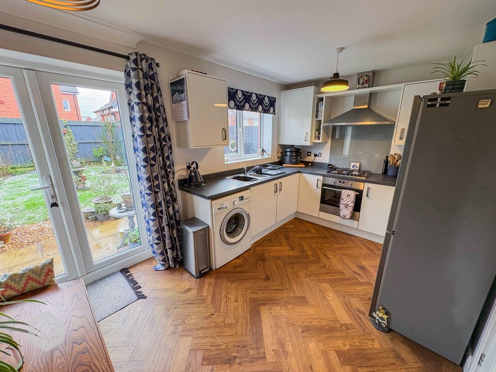 Property photo 2 of 16 Picture No. 08