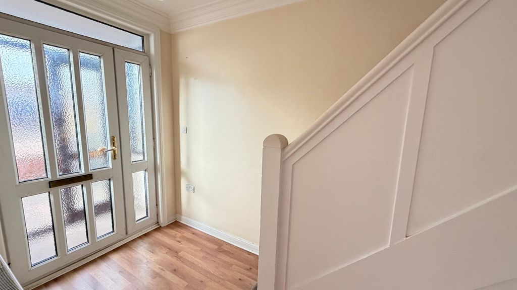 Property photo 2 of 15 Gallery