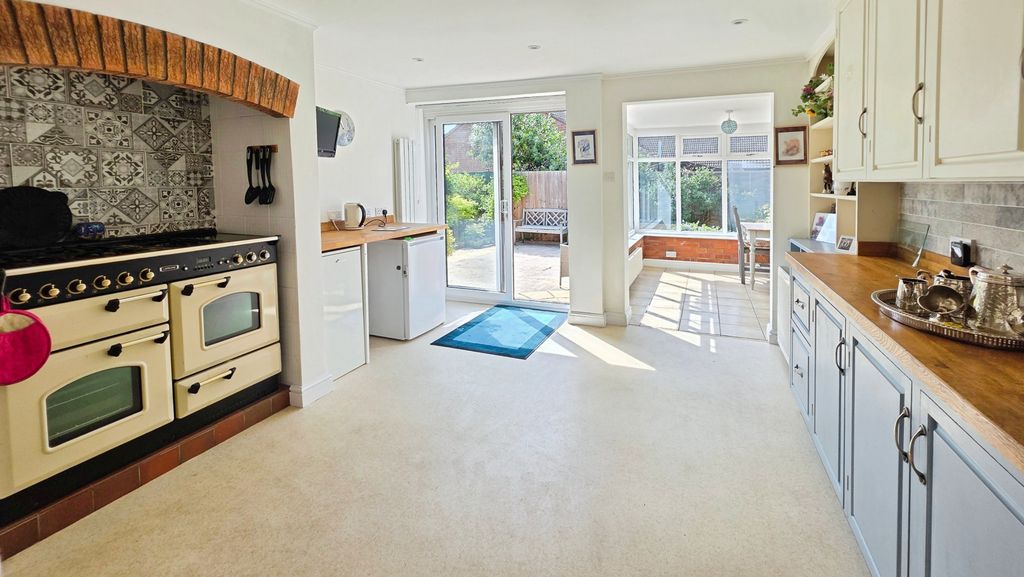 Property photo 3 of 22