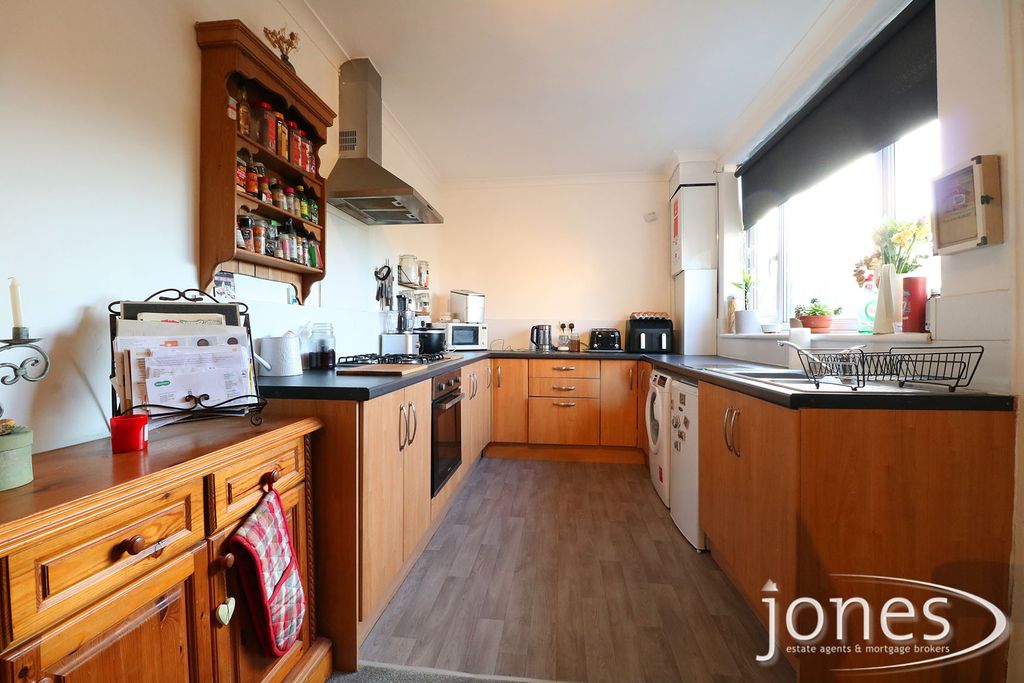 Property photo 3 of 9