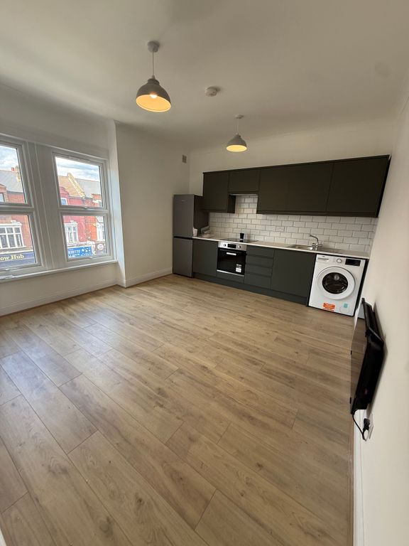 Property photo 1 of 2