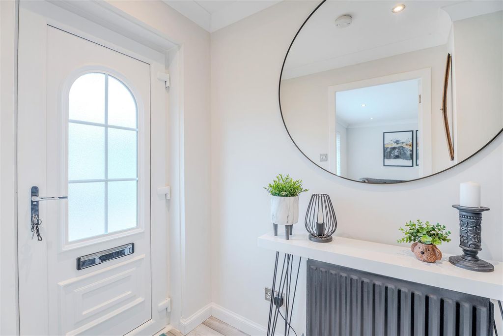 Property photo 3 of 29 Westendcrt-10.Jpg