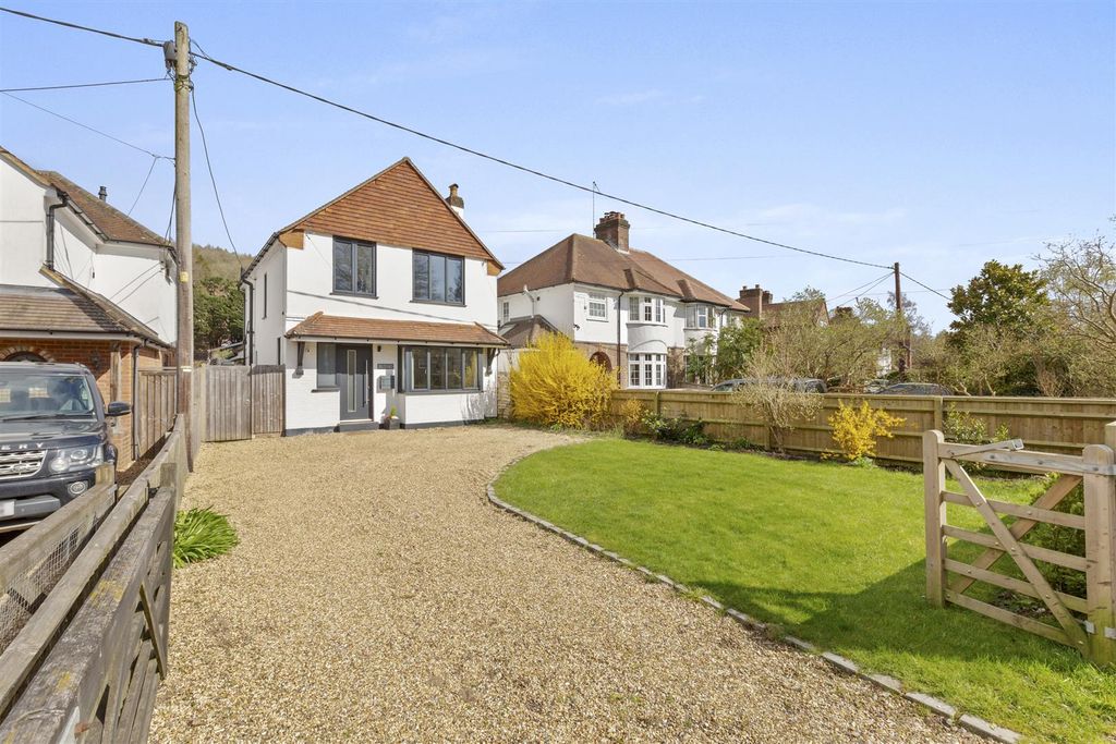 Property photo 1 of 15 Bruisyard, Valley Rd, Hp14 4Lw-14.Jpg