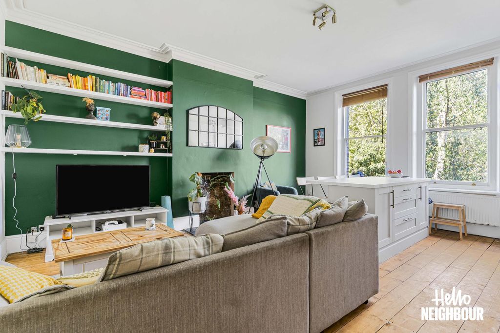 Property photo 1 of 18 Photo 0