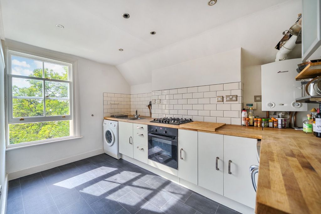 Property photo 3 of 16 Kitchen