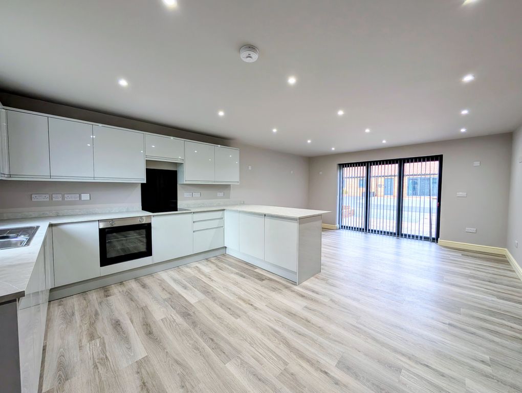 Property photo 2 of 8 View