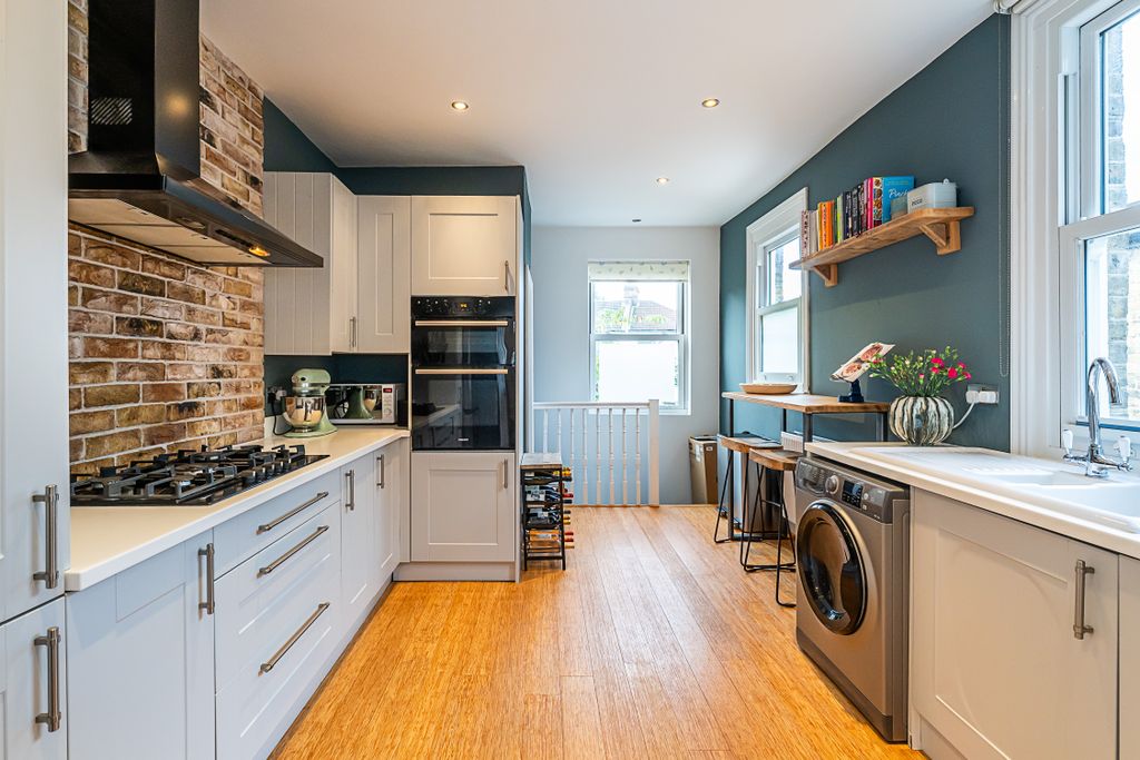 Property photo 2 of 18