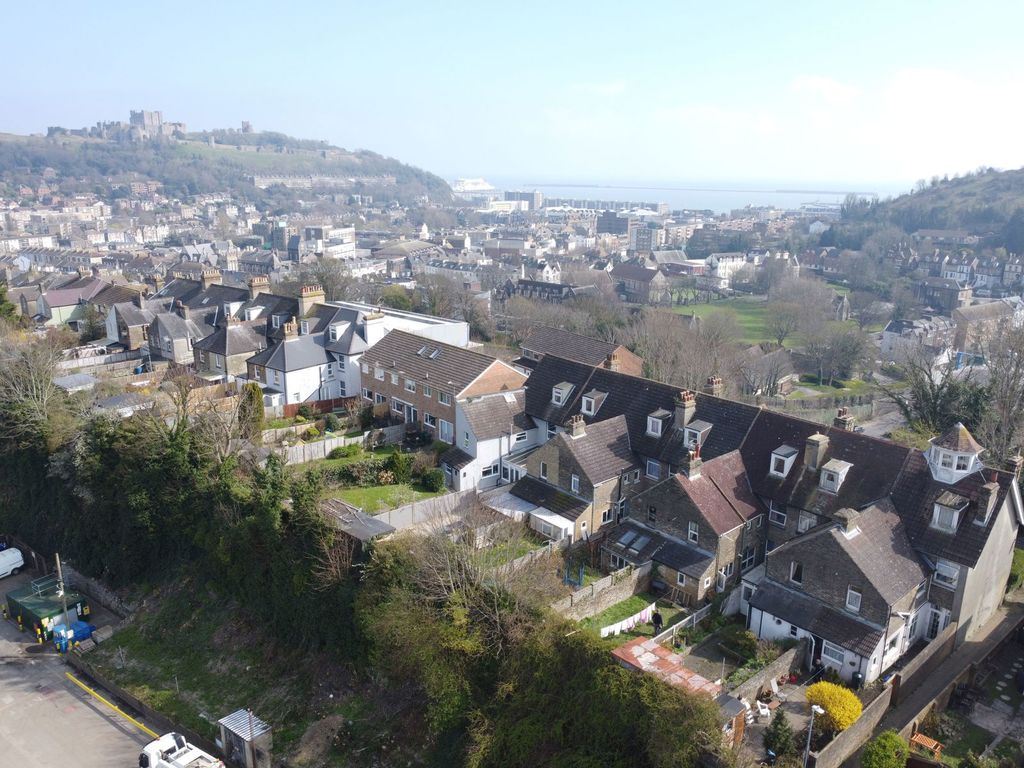 Property photo 2 of 26