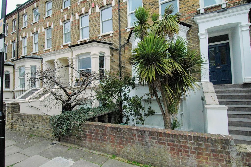 Property photo 1 of 8