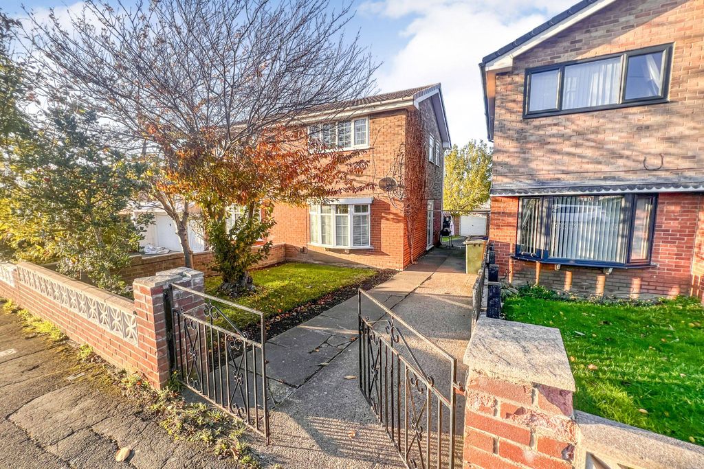 Property photo 1 of 9 3 Cedar Grove, Brotton, Satburn By The Sea, North Yorkshire, Ts12 2Sl