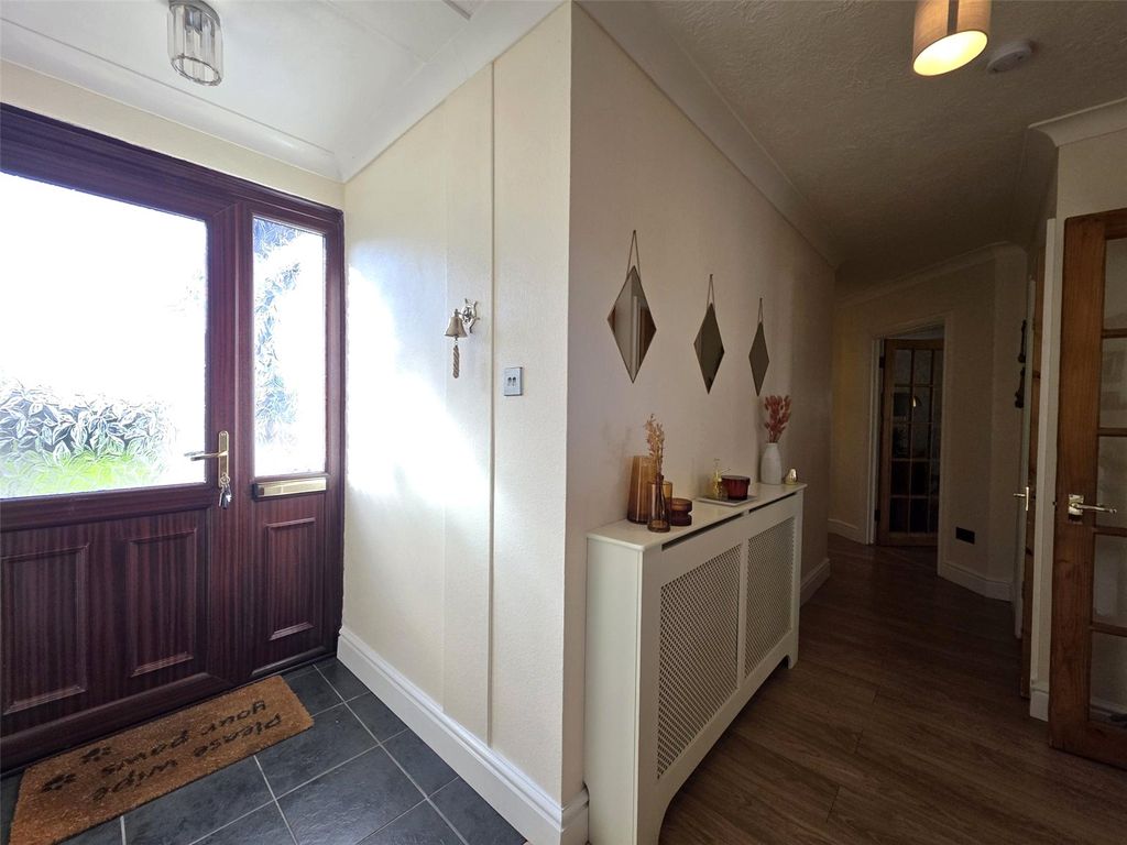 Property photo 2 of 35 Picture No. 30