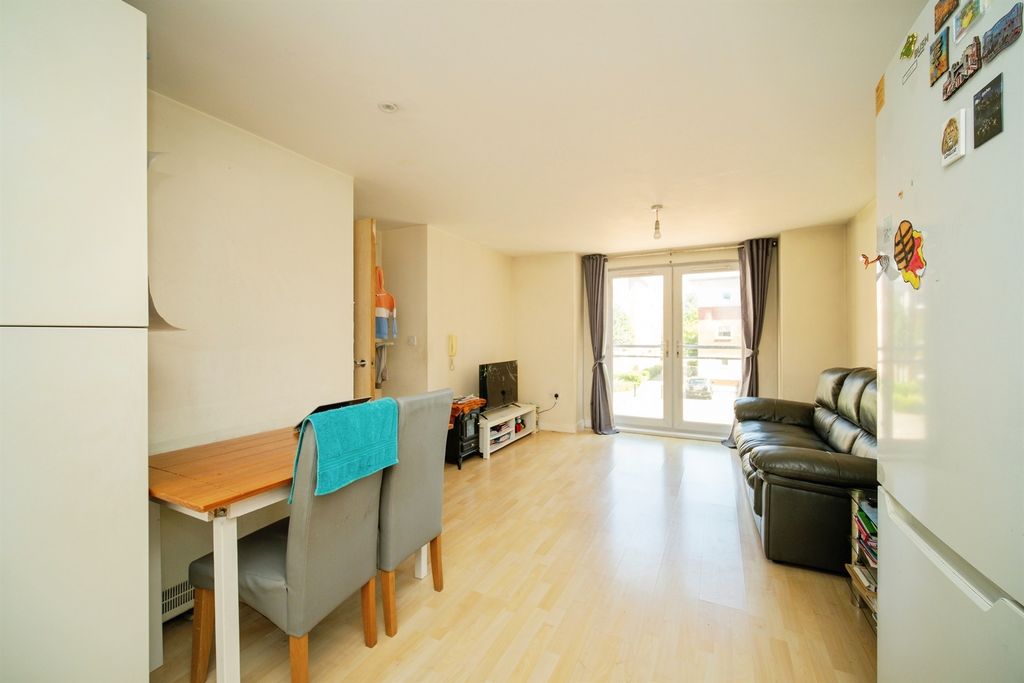 Property photo 2 of 13