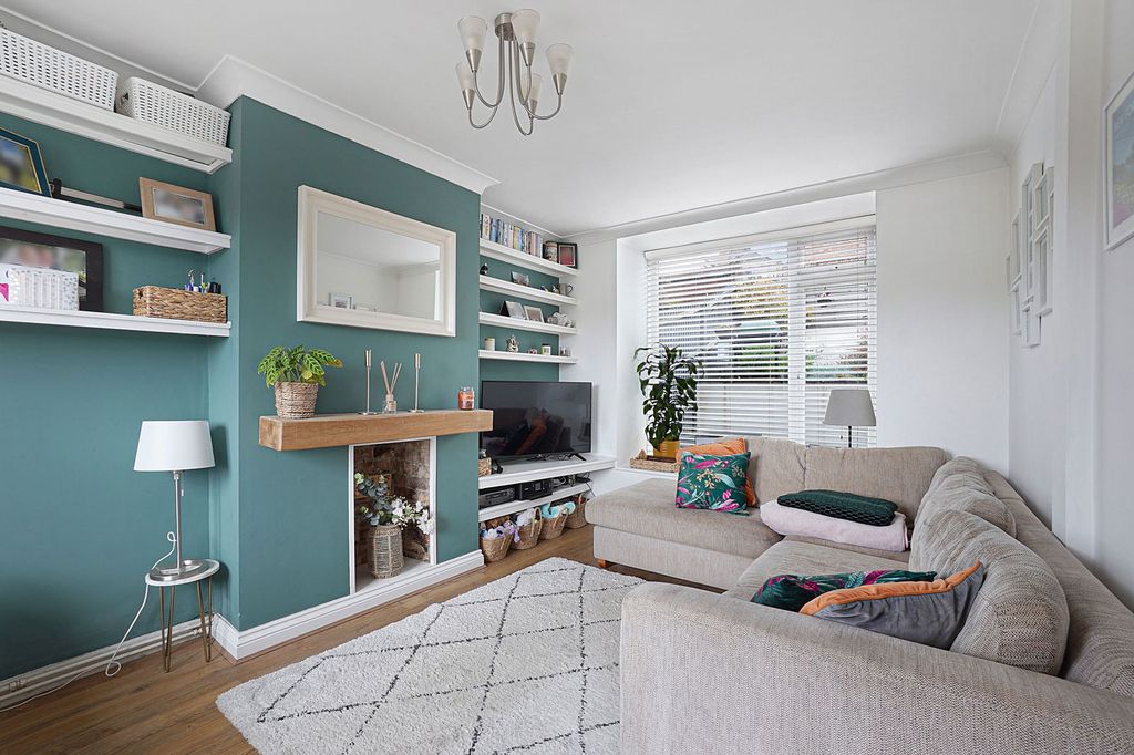 Property photo 3 of 24