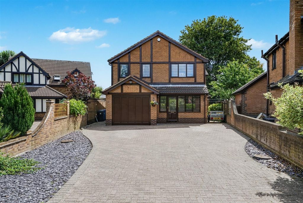 Property photo 1 of 31