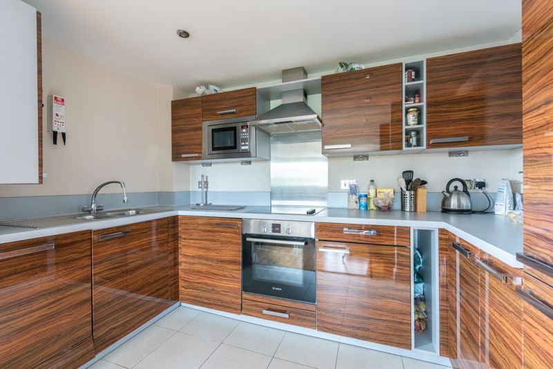 Property photo 3 of 7 Photo 6