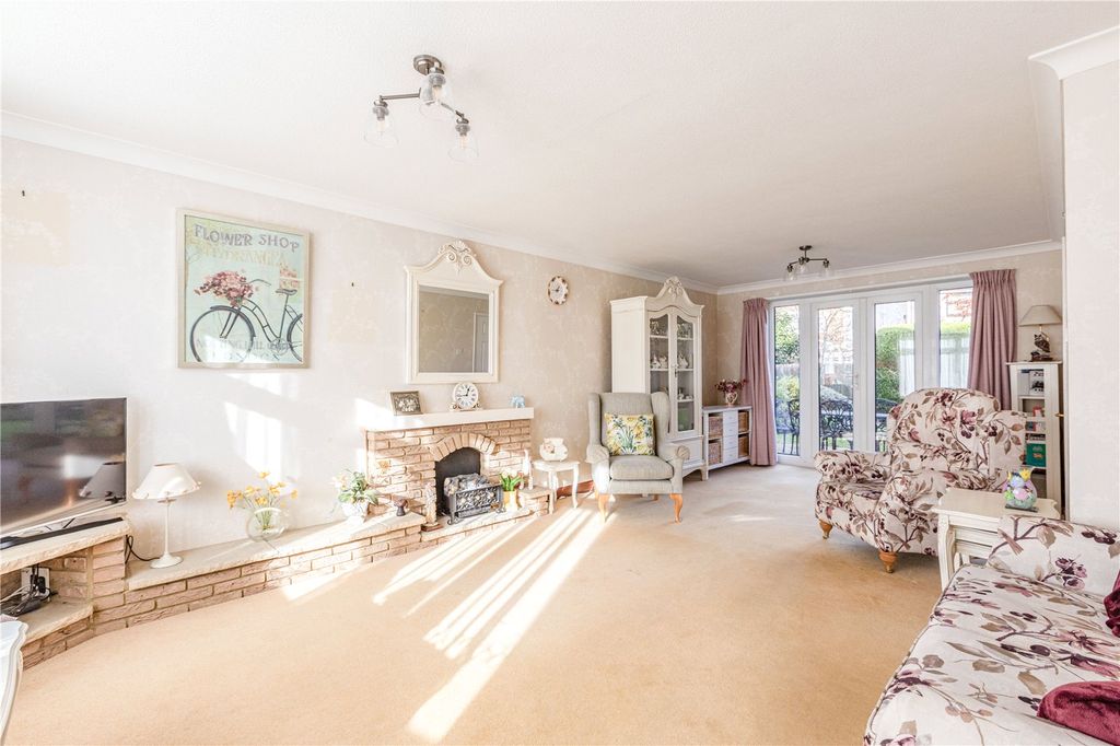 Property photo 3 of 19 Picture No. 17