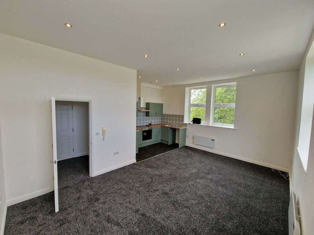 Property photo 1 of 10 Lounge/Kitchen 
