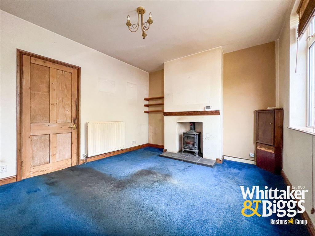 Property photo 2 of 18 Siting Room