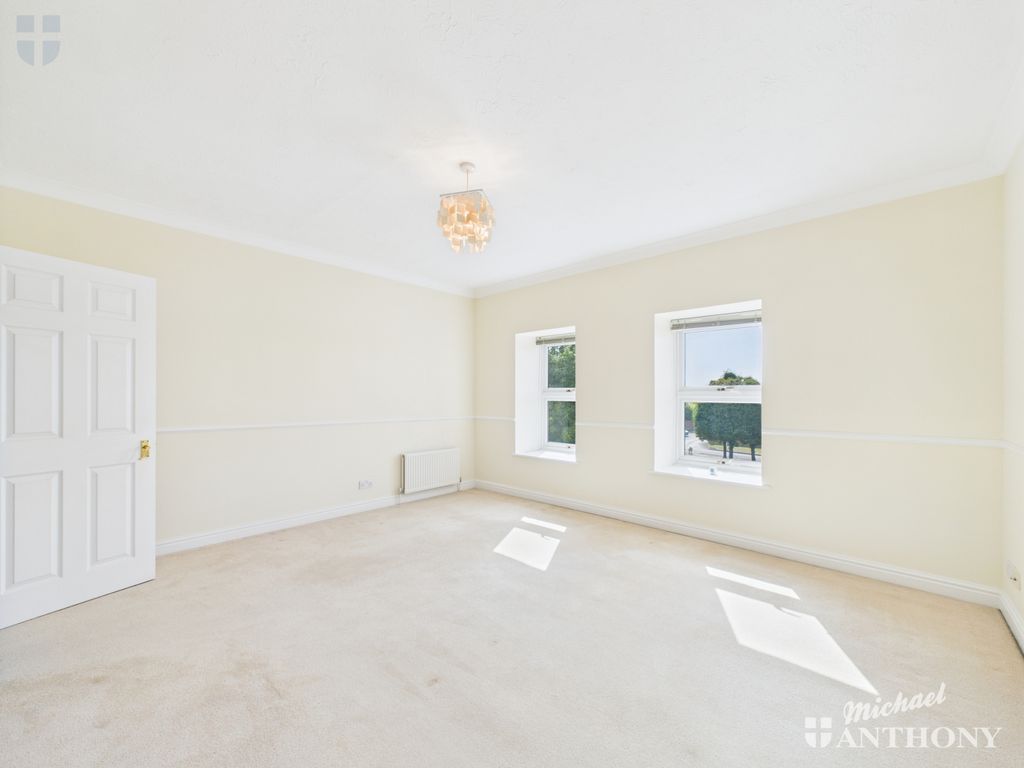 Property photo 3 of 24 Cam03218G0-Pr0739-Still011