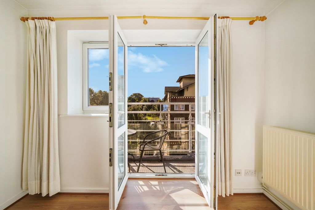 Property photo 3 of 9