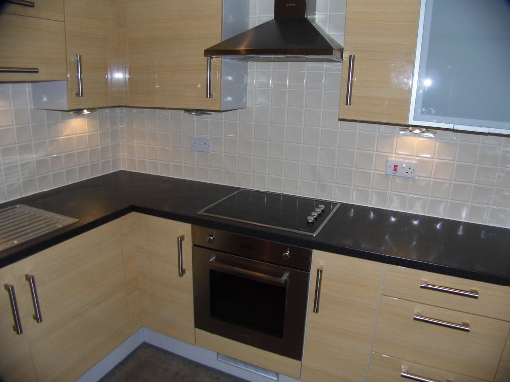 Property photo 2 of 8 Kitchen