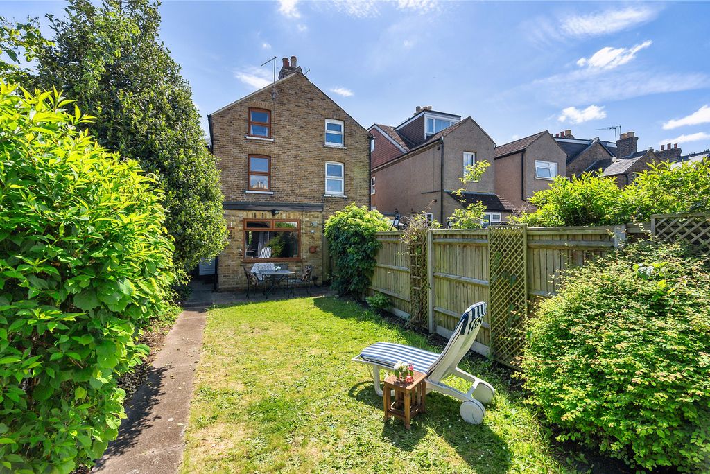 Property photo 1 of 27