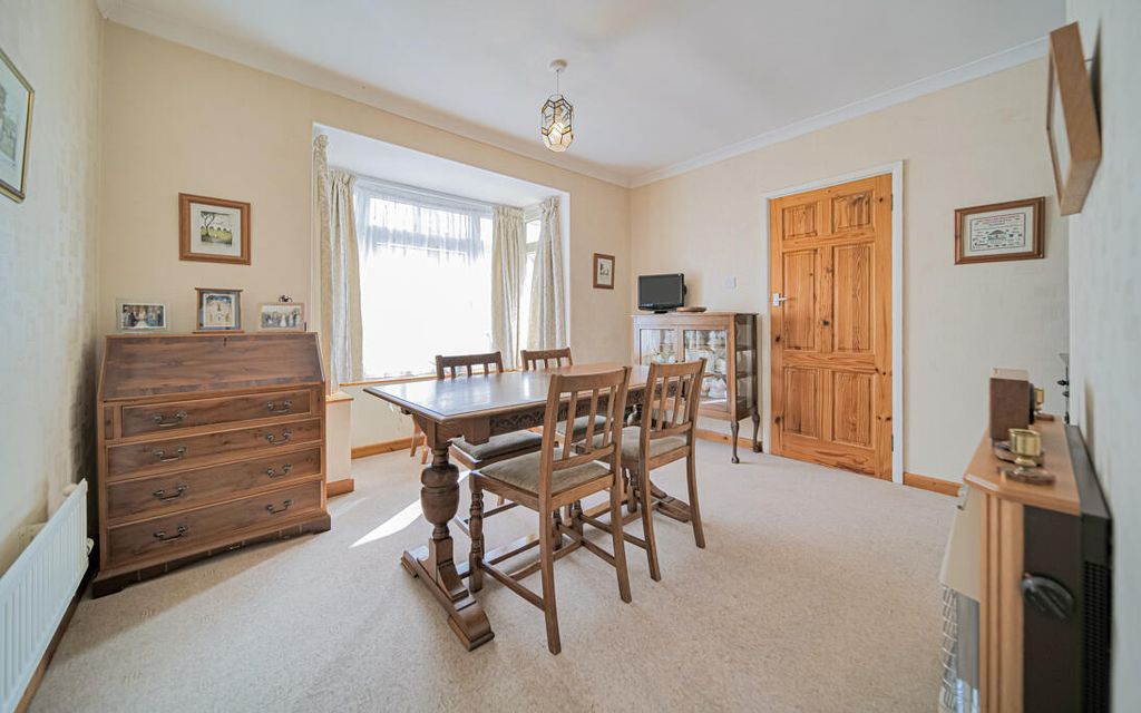 Property photo 3 of 20 P1069354-Edit.Jpg