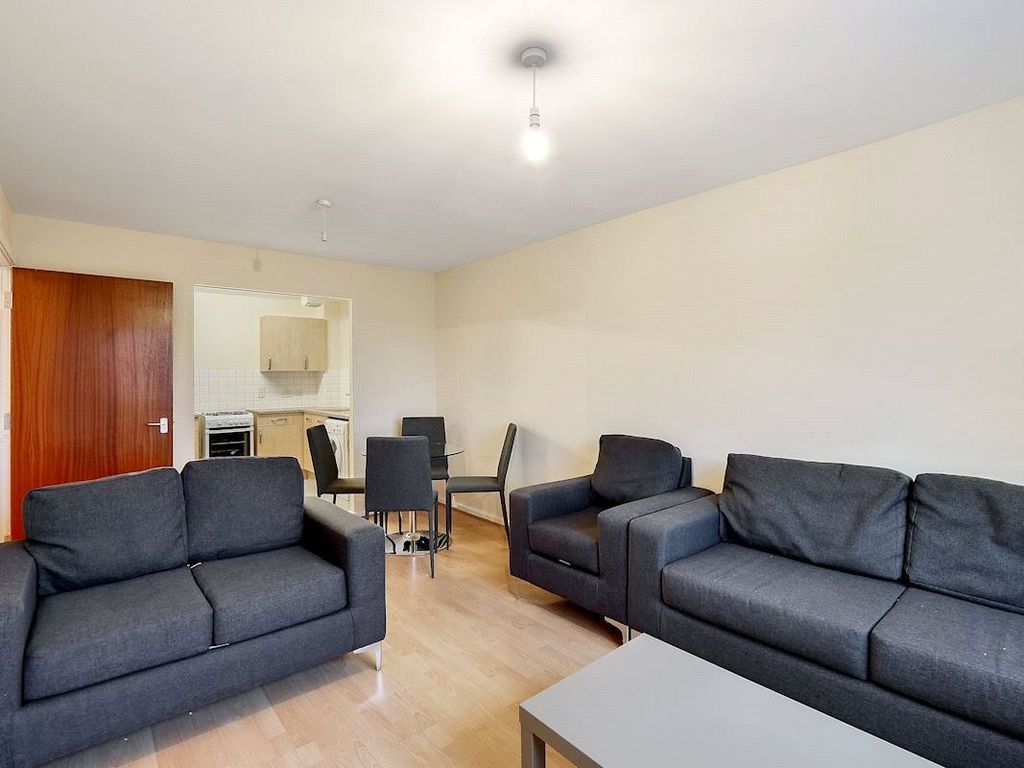 Property photo 2 of 11 Picture No. 41