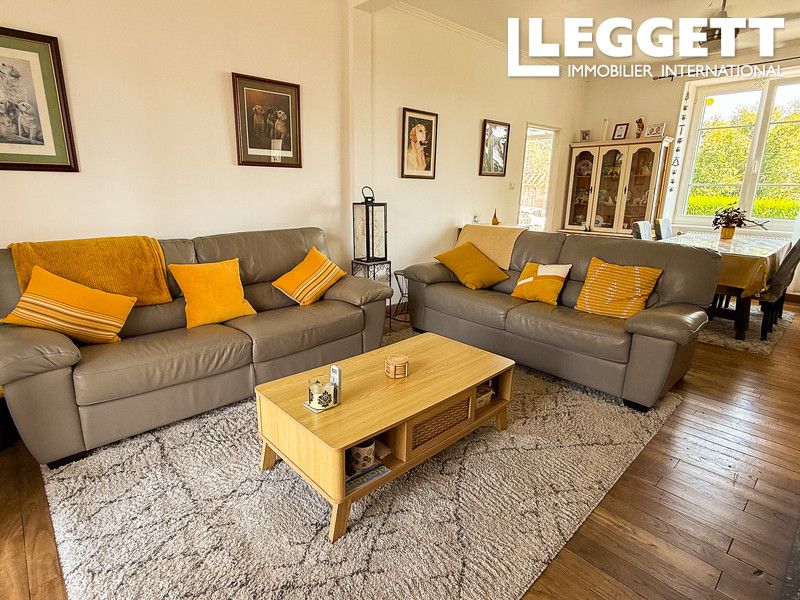 Property photo 3 of 10