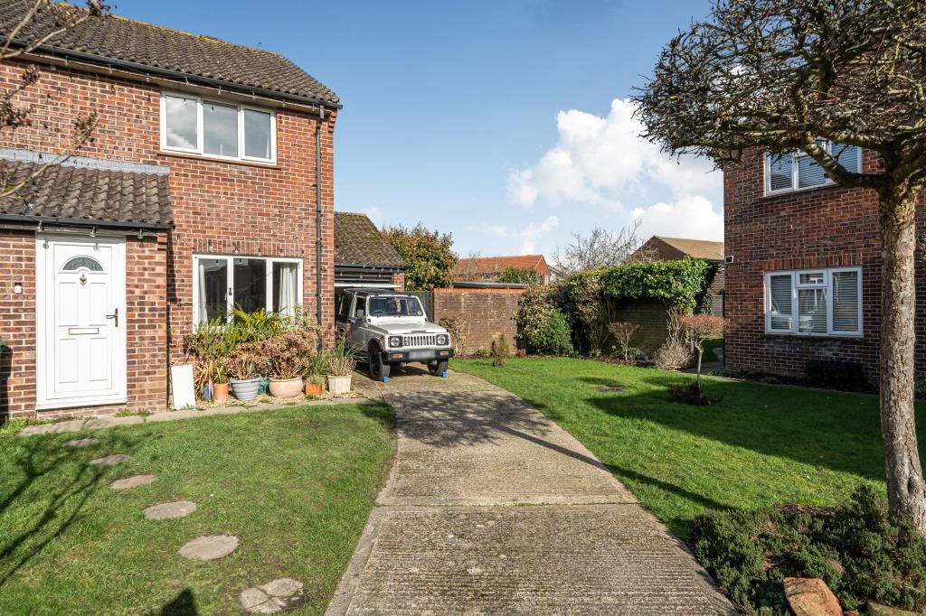 Property photo 1 of 16 External View