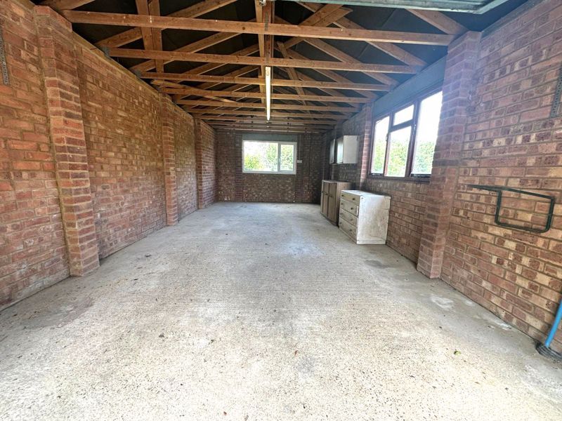 Property photo 3 of 14 Photo 8