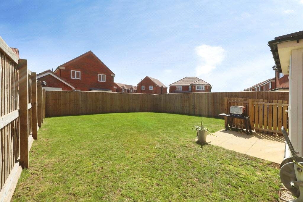 Property photo 2 of 16 Gardens