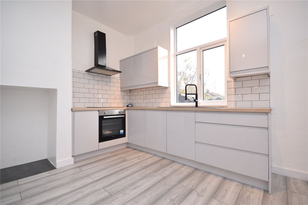 Property photo 3 of 11 Picture No. 09