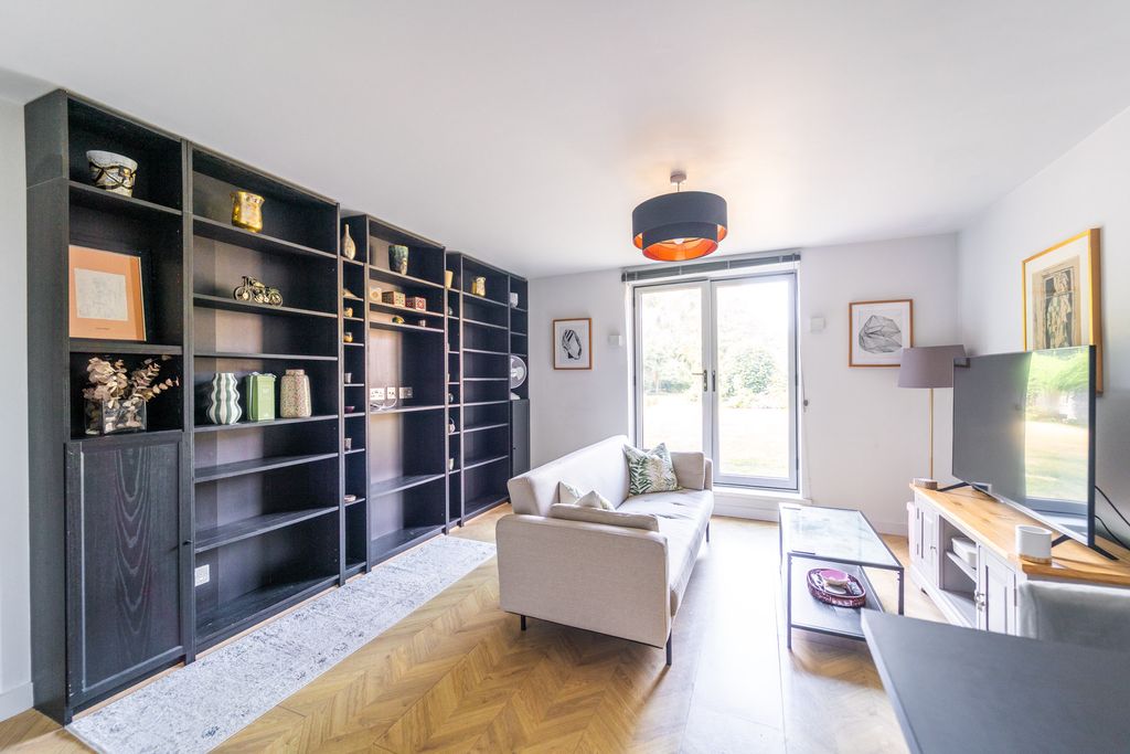 Property photo 3 of 15 Mba04752